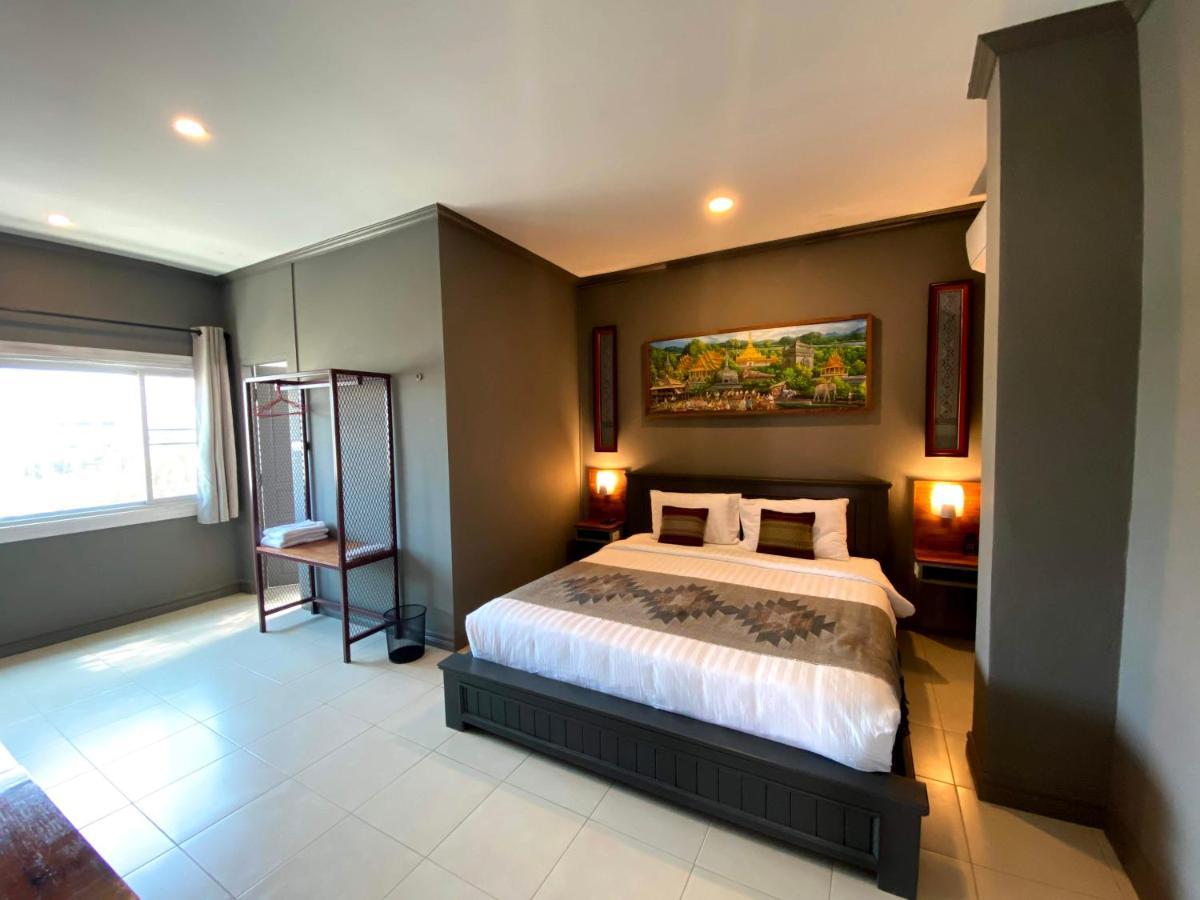 Patuxay Place Viêng Chăn Ngoại thất bức ảnh